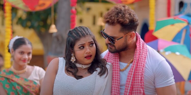 Latest Bhojpuri Song: Gulu Gulu Gaal रिलीज, रोमांस की धुनों ने इंटरनेट पर मचाई धूम Latest Bhojpuri Song: Gulu Gulu Gaal रिलीज, रोमांस की धुनों ने इंटरनेट पर मचाई धूम