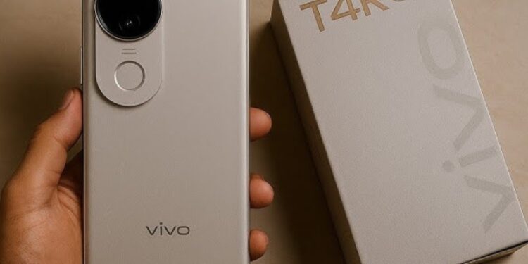 Vivo T4R हुआ लॉन्च Dimensity 7400, 50MP कैमरा और 4K सेल्फी के साथ कीमत 19,499