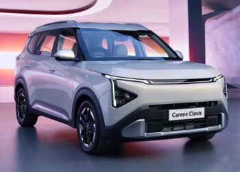 Kia Carens Clavis 12.50 लाख से शुरू, 10.25 इंच टचस्क्रीन और एडवांस्ड सेफ्टी फीचर्स के साथ Kia Carens Clavis 12.50 लाख से शुरू, 10.25 इंच टचस्क्रीन और एडवांस्ड सेफ्टी फीचर्स के साथ