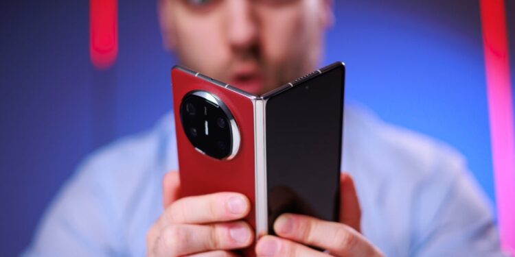 Huawei Mate X6 1,59,999 में 7.8 इंच फोल्डेबल डिस्प्ले और 50MP ट्रिपल कैमरे का कमाल Huawei Mate X6 1,59,999 में 7.8 इंच फोल्डेबल डिस्प्ले और 50MP ट्रिपल कैमरे का कमाल