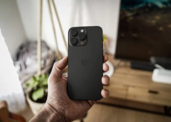 47,000 से शुरू होने वाला प्रीमियम स्मार्टफोन, दमदार फीचर्स और शानदार कैमरा के साथ