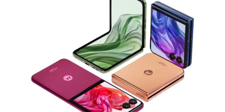 49,900 में स्टाइलिश फोल्डेबल स्मार्टफोन, दमदार फीचर्स और प्रीमियम डिज़ाइन के साथ